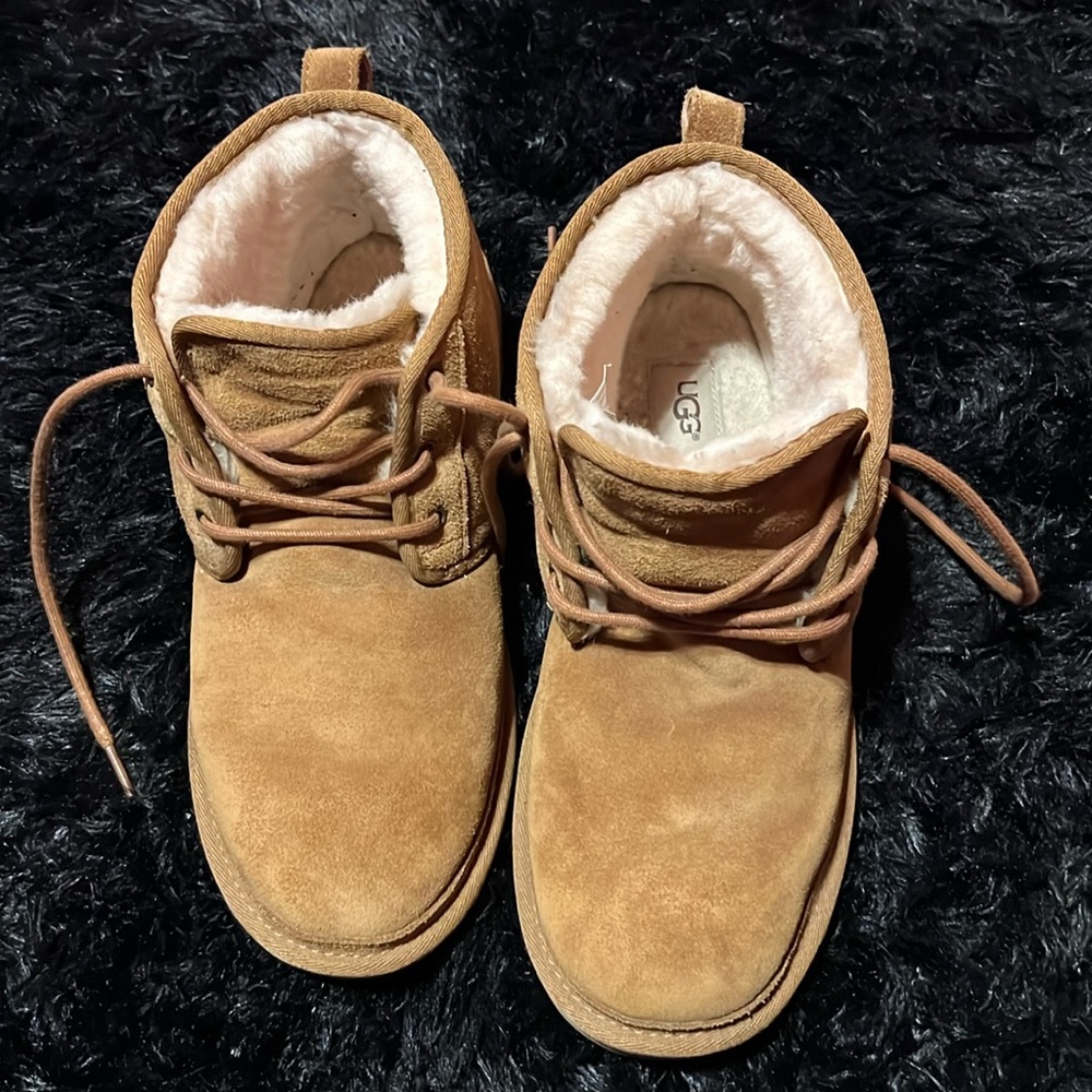 Women’s UGG Neumel Chestnut Suede Ankle Booties size 10 EUC